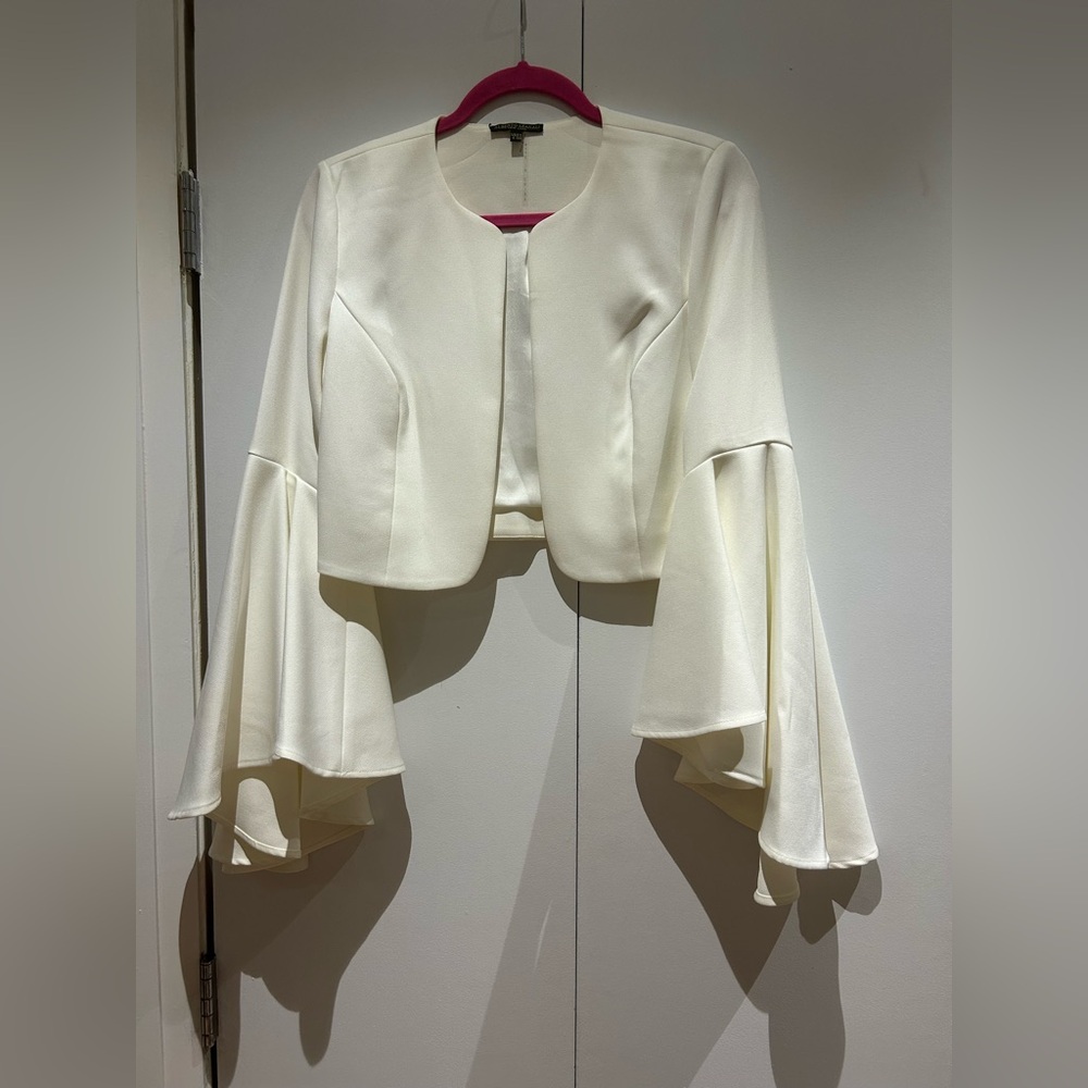 Alberto Makali | White Women's Cropped Blazer with Dramatic Bell Sleeves